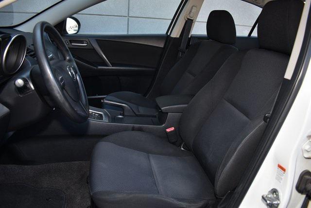 Photo of 2011 Crystal White Pearl Mica Mazda Mazda3