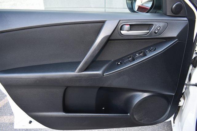 Photo of 2011 Crystal White Pearl Mica Mazda Mazda3