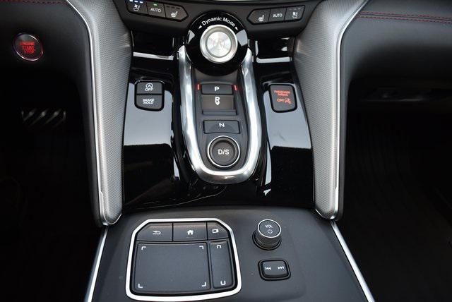 Photo of 2025 Platinum White Pearl Acura TLX