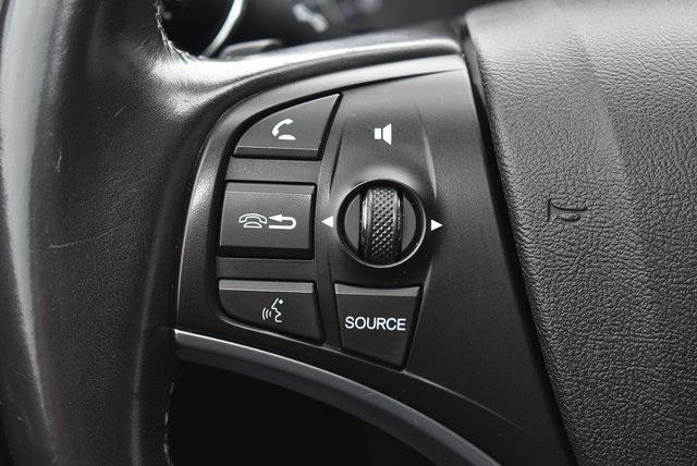 Photo of 2017 Modern Steel Metallic Acura MDX