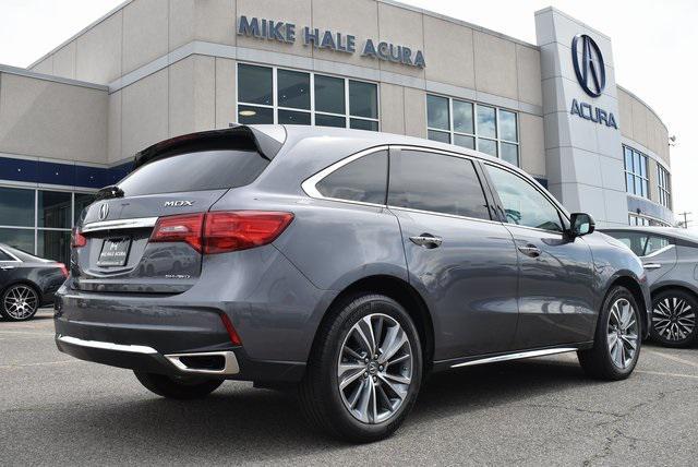 Photo of 2017 Modern Steel Metallic Acura MDX