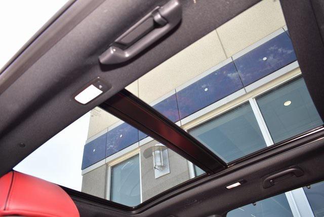 Photo of 2023 Platinum White Pearl Acura MDX