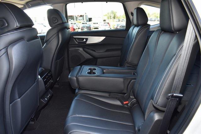 Photo of 2024 Platinum White Pearl Acura MDX