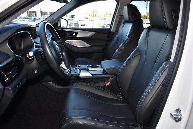 Photo of 2024 Platinum White Pearl Acura MDX