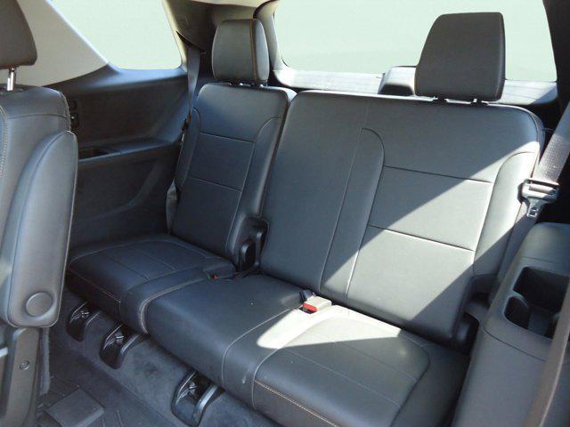 Photo of 2020 Mosaic Black Metallic Chevrolet Traverse