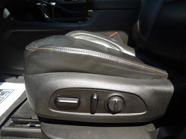 Photo of 2020 Mosaic Black Metallic Chevrolet Traverse
