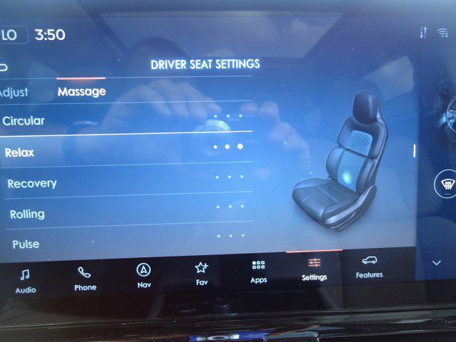 Photo of 2022 Infinite Black Metallic Clearcoat Lincoln Navigator
