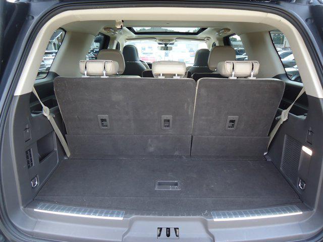 Photo of 2022 Infinite Black Metallic Clearcoat Lincoln Navigator