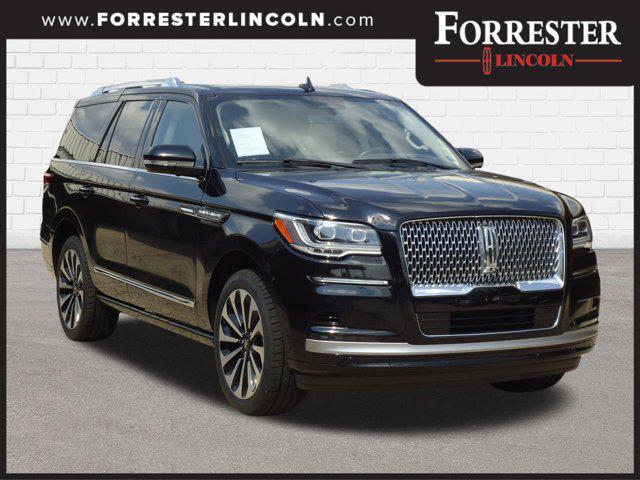Photo of 2022 Infinite Black Metallic Clearcoat Lincoln Navigator