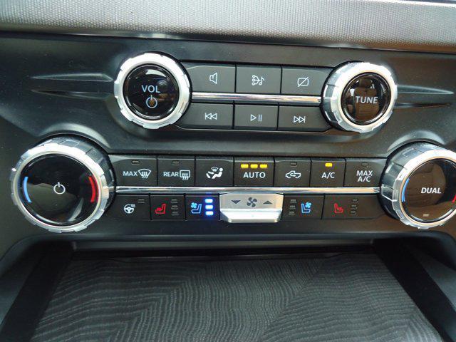 Photo of 2023 Star White Metallic Tri-Coat Ford F-250