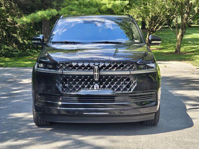 Photo of 2025 INFINITE BLACK MET Lincoln Navigator