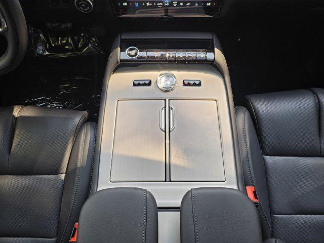 Photo of 2025 INFINITE BLACK MET Lincoln Navigator
