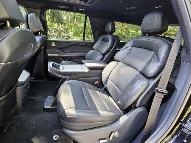Photo of 2025 INFINITE BLACK MET Lincoln Navigator