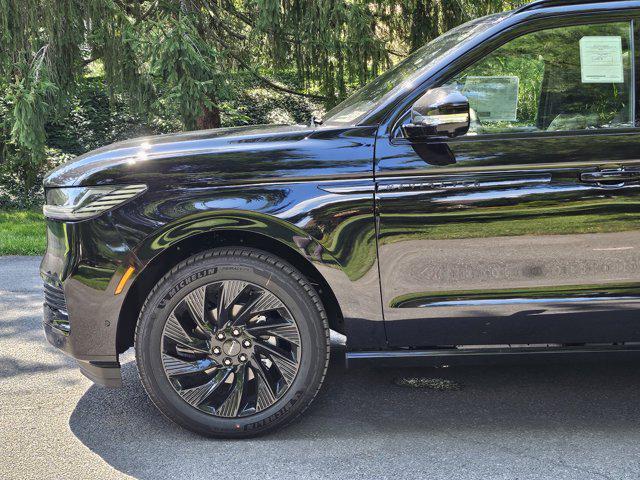 Photo of 2025 INFINITE BLACK MET Lincoln Navigator
