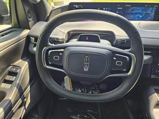 Photo of 2025 INFINITE BLACK MET Lincoln Navigator