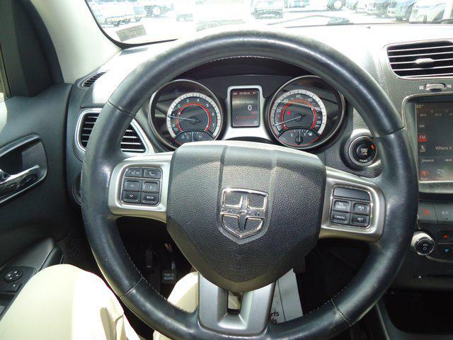Photo of 2015 Granite Crystal Metallic Clearcoat Dodge Journey