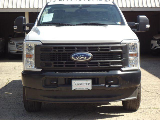 Photo of 2023 Oxford White Ford F-350
