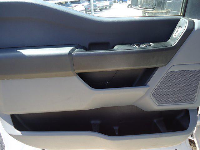 Photo of 2023 Oxford White Ford F-350