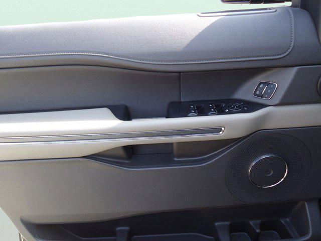 Photo of 2021 Kodiak Brown Metallic Ford Expedition Max