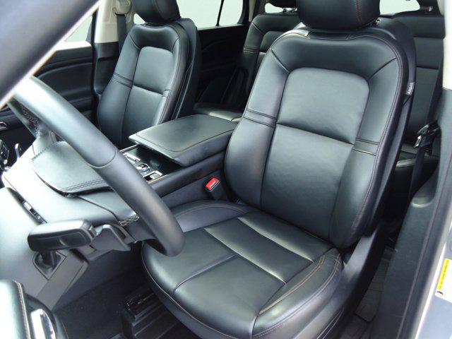 Photo of 2022 Silver Radiance Metallic Clearcoat Lincoln Aviator