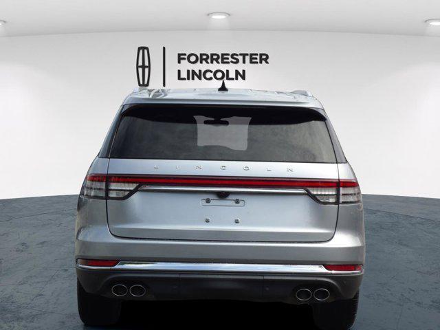 Photo of 2022 Silver Radiance Metallic Clearcoat Lincoln Aviator