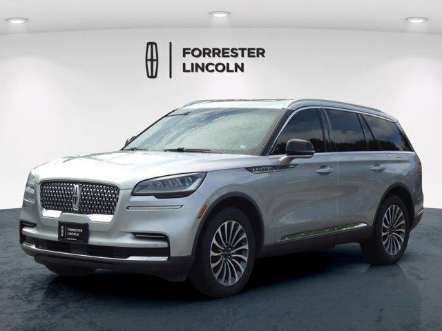 Photo of 2022 Silver Radiance Metallic Clearcoat Lincoln Aviator