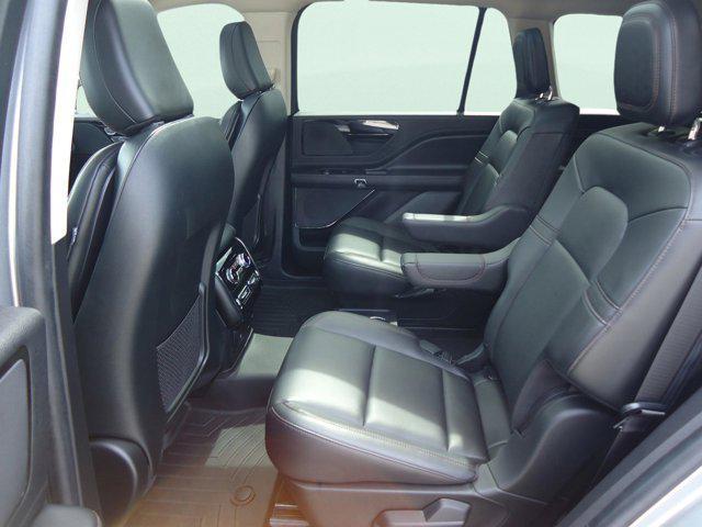 Photo of 2022 Silver Radiance Metallic Clearcoat Lincoln Aviator