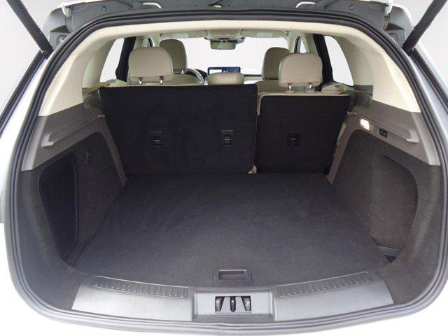 Photo of 2023 White Lincoln Corsair