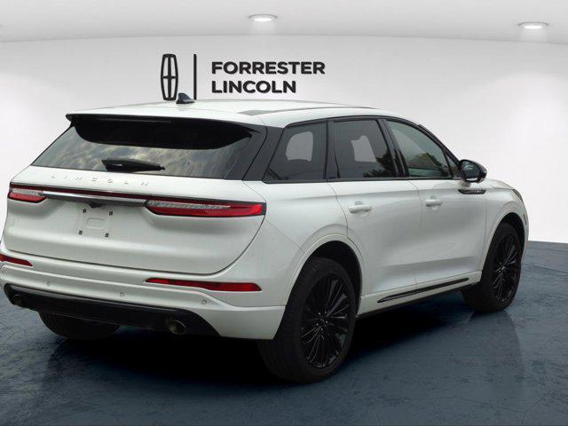 Photo of 2023 White Lincoln Corsair