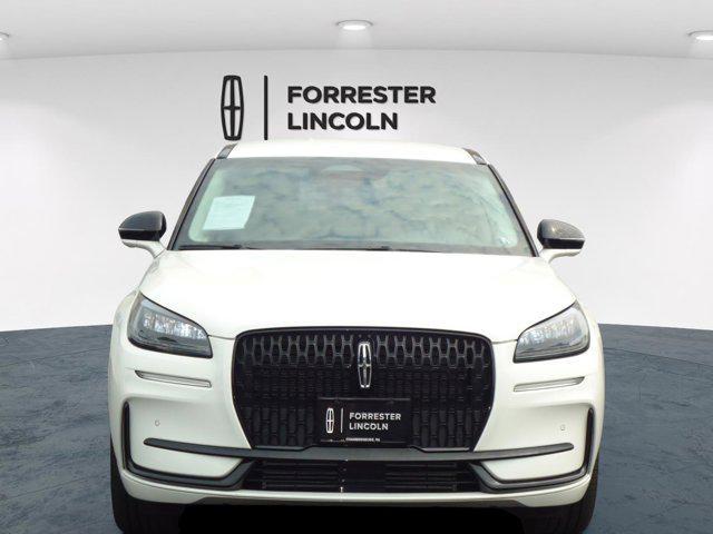 Photo of 2023 White Lincoln Corsair