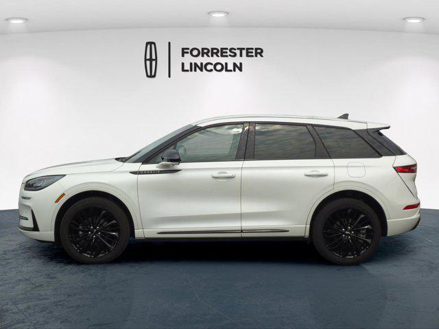 Photo of 2023 White Lincoln Corsair