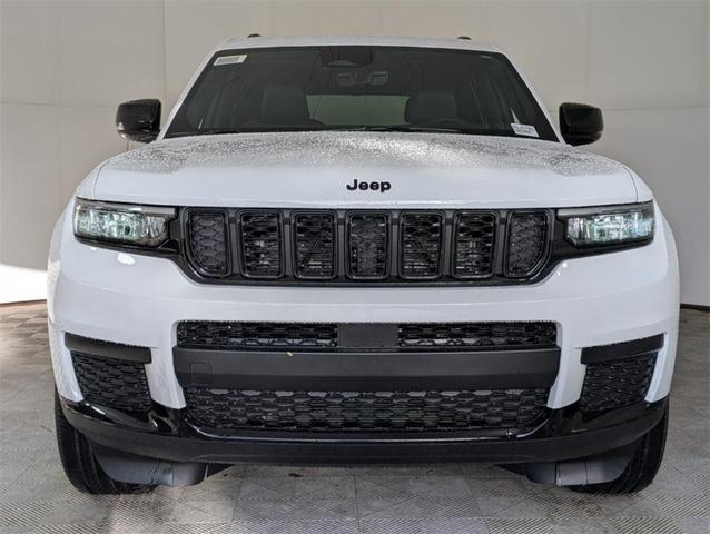 Photo of 2025 Bright White Clearcoat Jeep Grand Cherokee L
