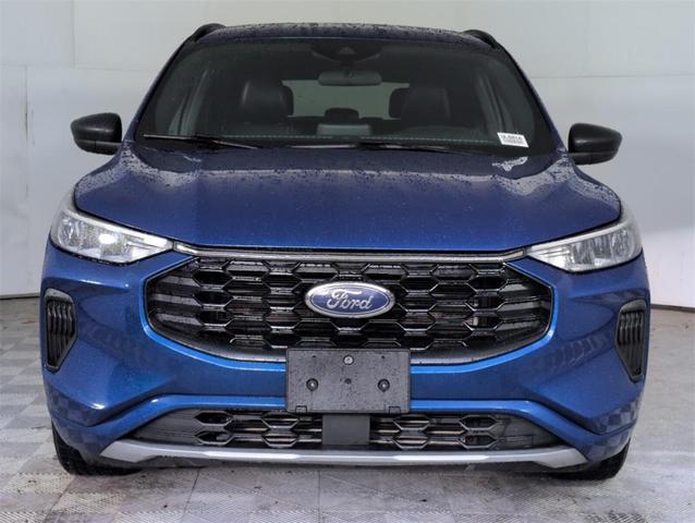 Photo of 2023 Blue Metallic Ford Escape