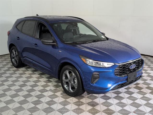 Photo of 2023 Blue Metallic Ford Escape