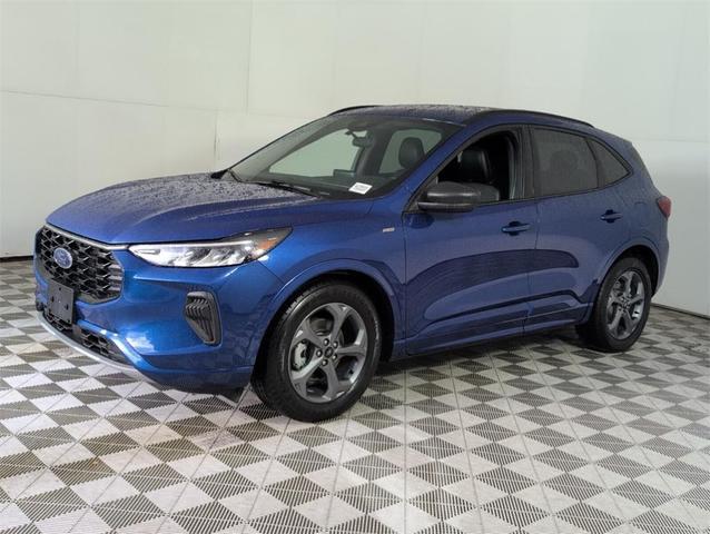 Photo of 2023 Blue Metallic Ford Escape