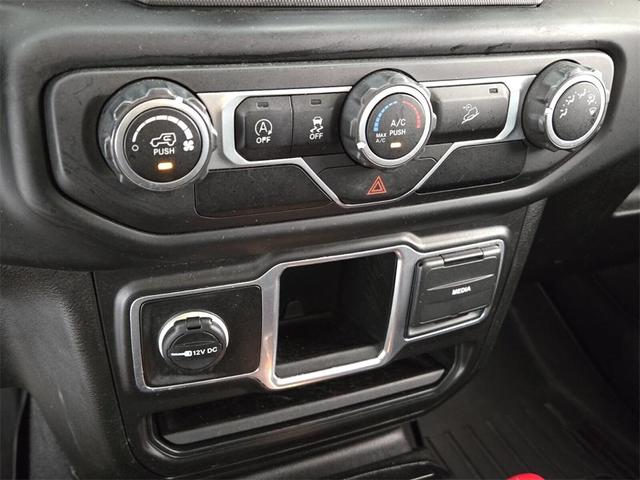 Photo of 2018 Granite Crystal Clearcoat Metallic Jeep Wrangler Unlimited