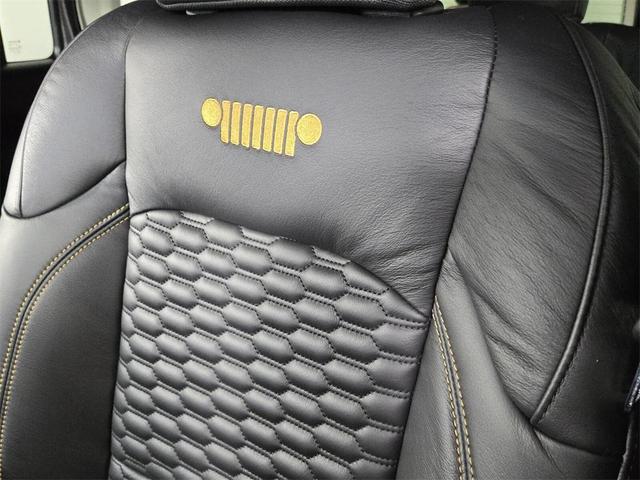 Photo of 2025 Granite Crystal Clearcoat Metallic Jeep Wrangler