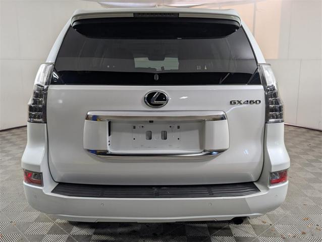Photo of 2022 White Lexus GX 460