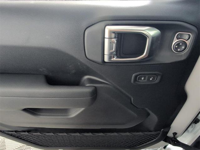 Photo of 2026 Bright White Clearcoat Jeep Wrangler