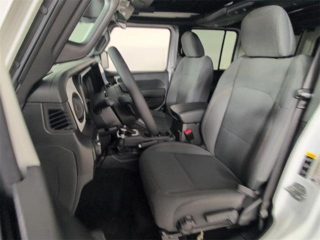 Photo of 2026 Bright White Clearcoat Jeep Wrangler