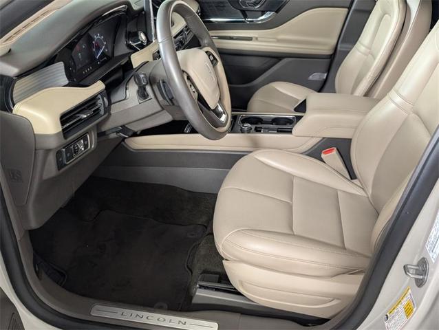 Photo of 2020 Ceramic White Lincoln Corsair