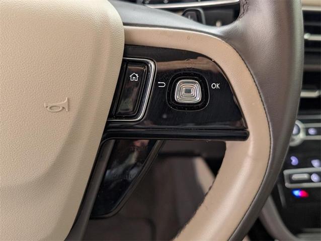 Photo of 2020 Ceramic White Lincoln Corsair