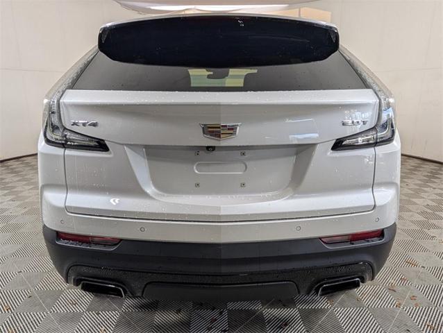 Photo of 2019 Crystal White Tri-Coat Cadillac XT4