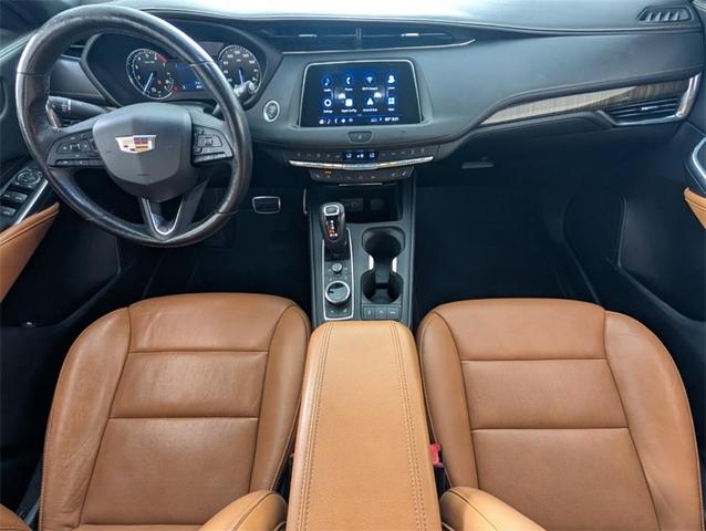 Photo of 2019 Crystal White Tri-Coat Cadillac XT4