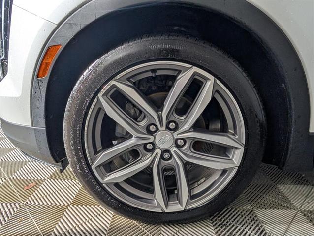 Photo of 2019 Crystal White Tri-Coat Cadillac XT4