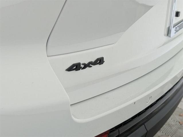 Photo of 2025 Bright White Clearcoat Jeep Grand Cherokee