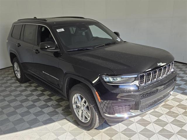Photo of 2025 Diamond Black Jeep Grand Cherokee L