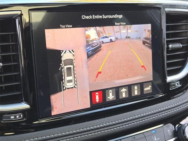 Photo of 2025 Ceramic Gray Clearcoat Chrysler Pacifica Hybrid