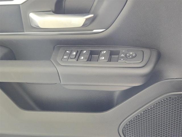 Photo of 2025 Bright White Clearcoat RAM 1500