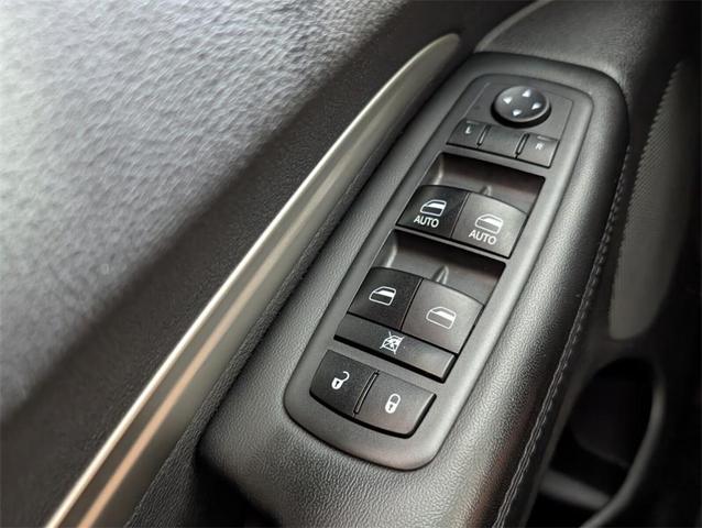 Photo of 2018 White Knuckle Clearcoat Dodge Durango